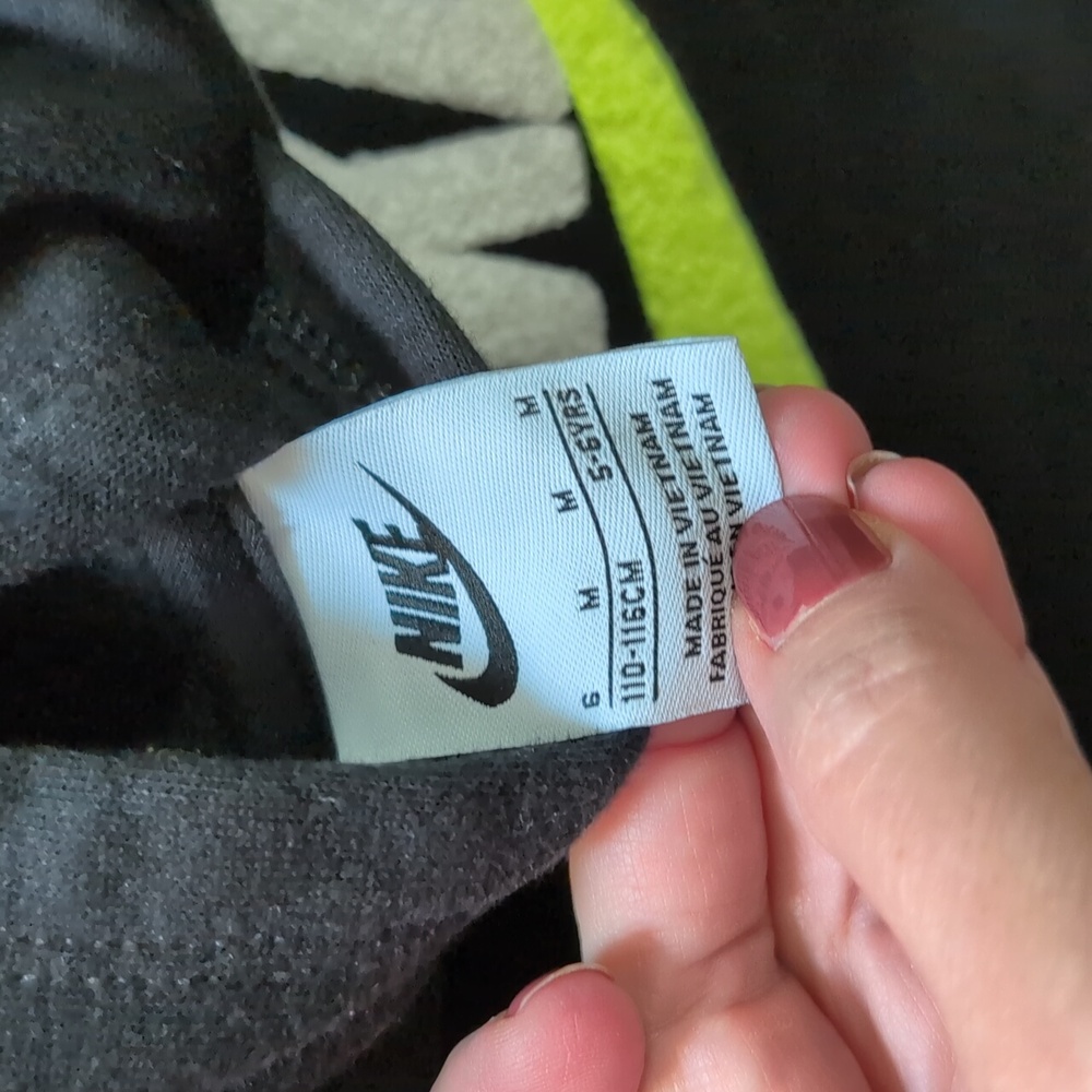 Boys Nike Hoodie - Picture 2 of 2